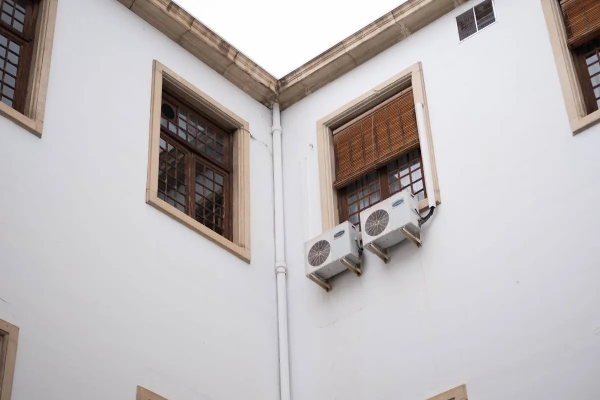 Energy-Efficient Glass for Homes and Suites in Ontario, CA